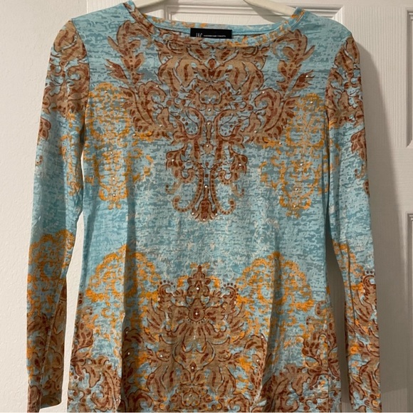 2 jackets 1 cardigan 1 sweater 1 top 1 jean jacket.all for the price of one - Picture 9 of 11